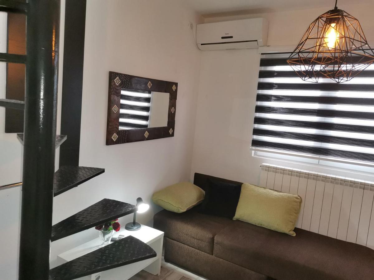 Airport Apartments Belgrado Exterior foto