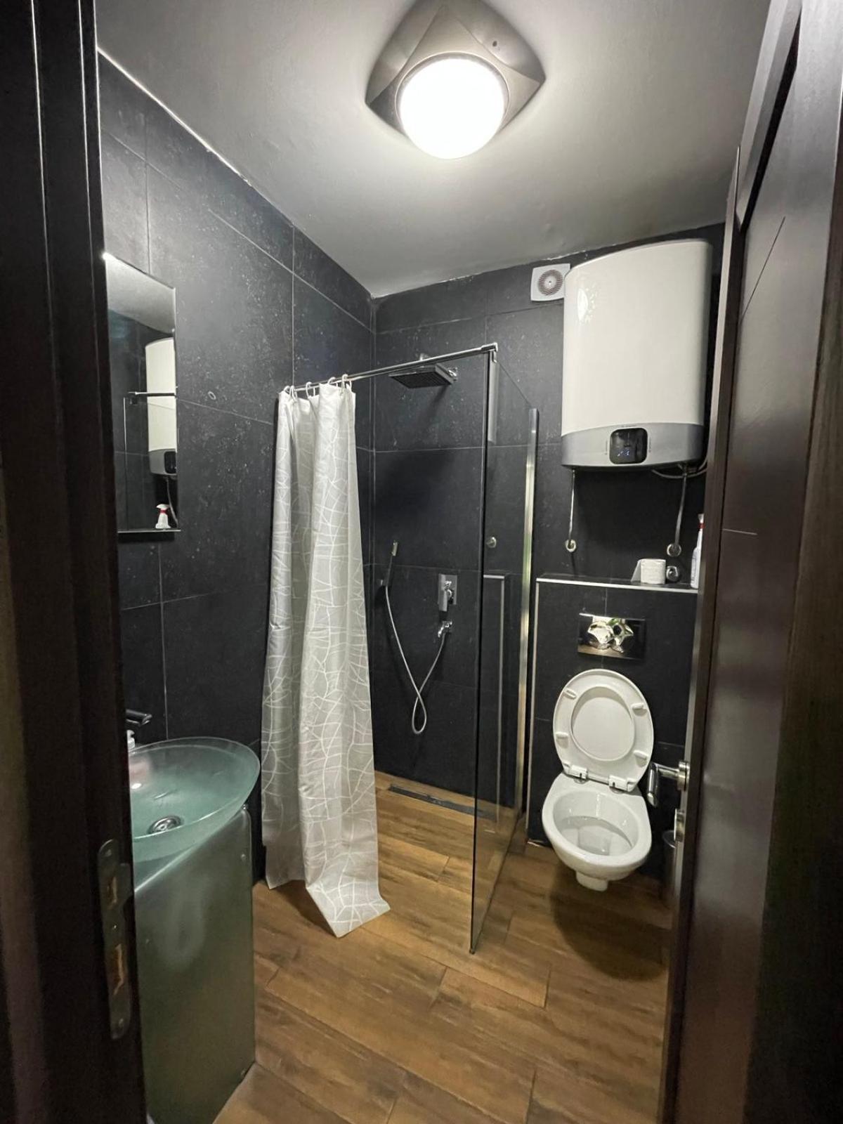 Airport Apartments Belgrado Habitación foto
