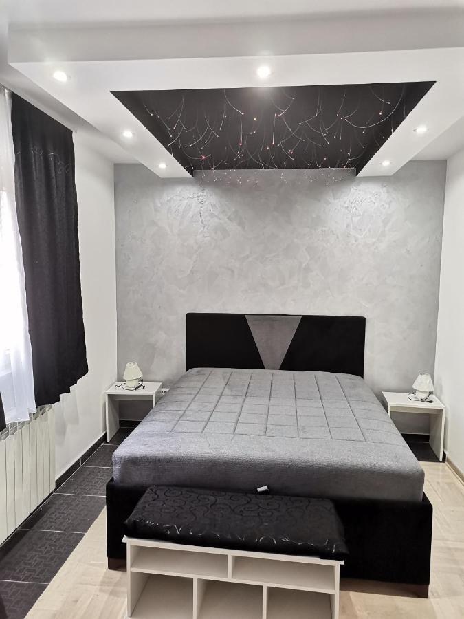 Airport Apartments Belgrado Exterior foto
